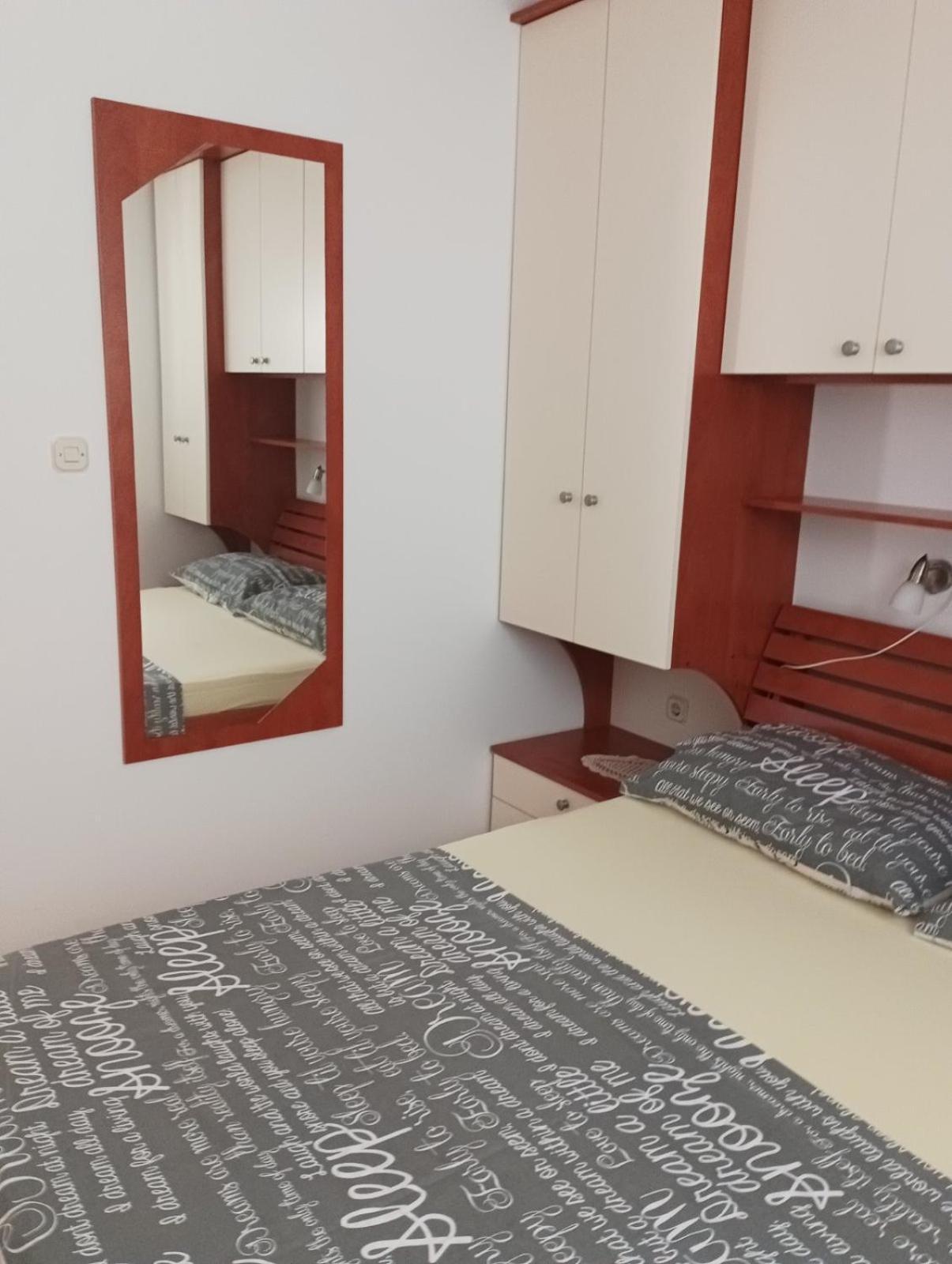 Apartmani Ana Vir Luaran gambar