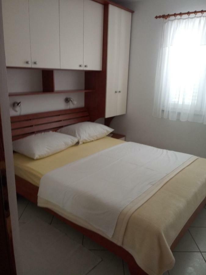 Apartmani Ana Vir Luaran gambar