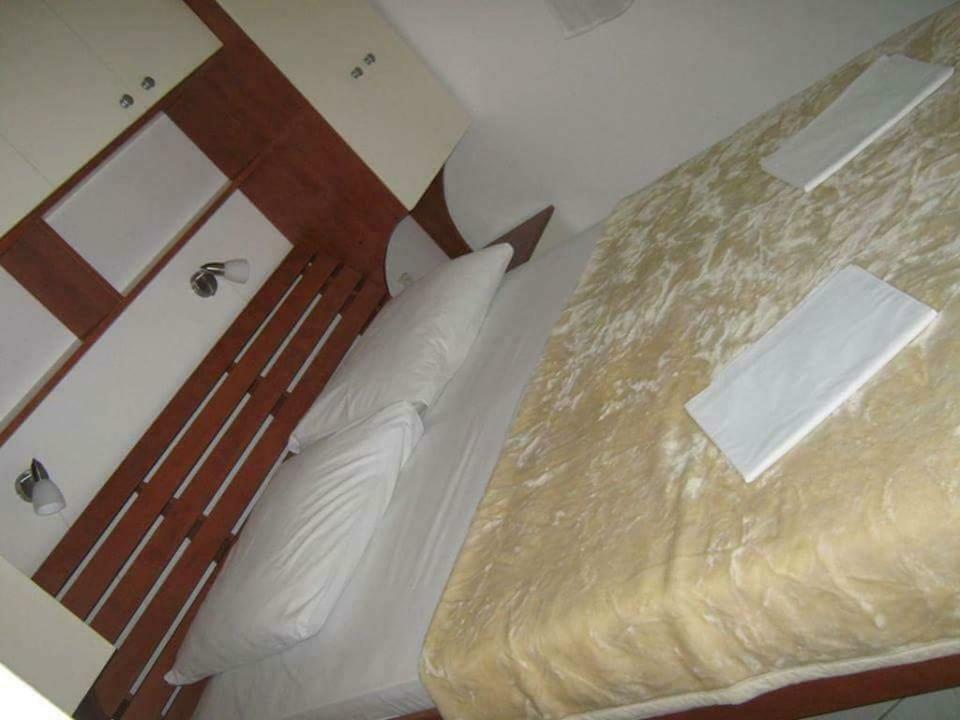 Apartmani Ana Vir Luaran gambar