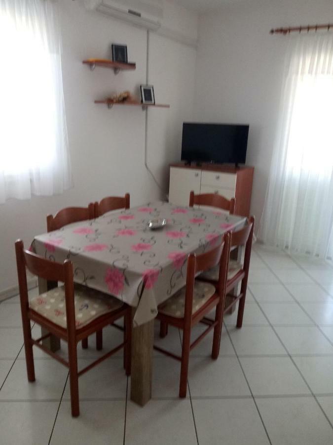 Apartmani Ana Vir Luaran gambar