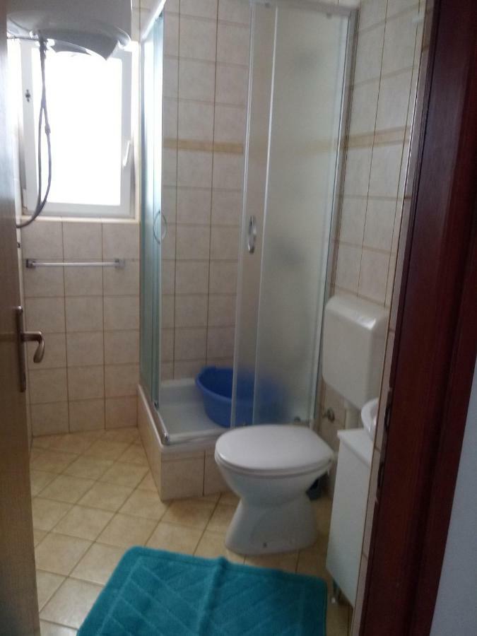 Apartmani Ana Vir Luaran gambar