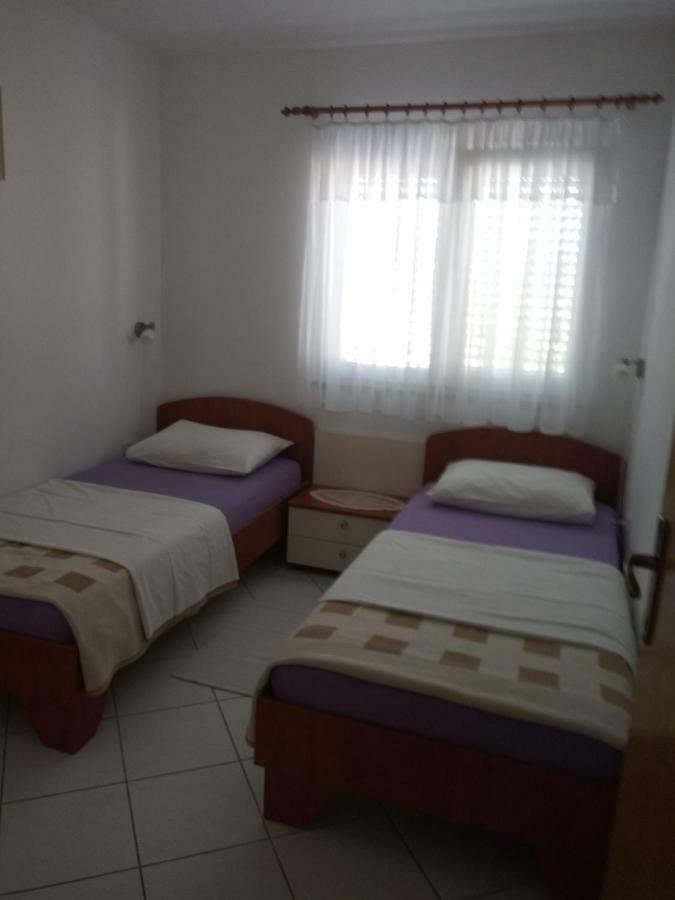 Apartmani Ana Vir Luaran gambar